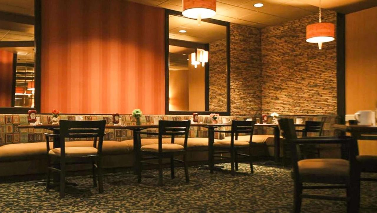 Magnuson Grand & Conference Center Somerset-Bridgewater מראה חיצוני תמונה