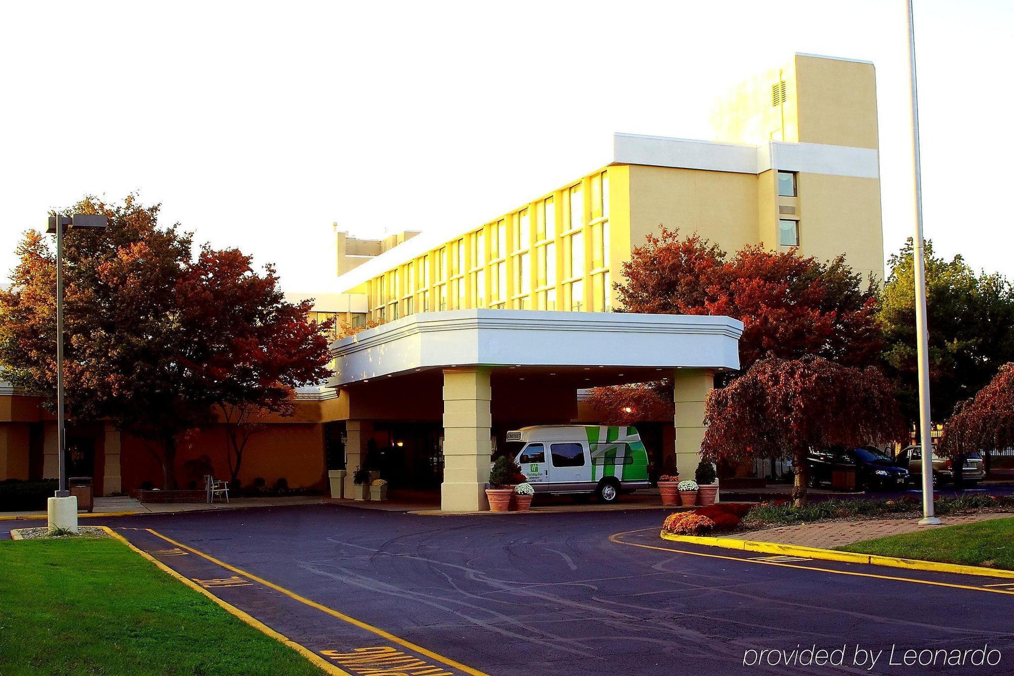 Magnuson Grand & Conference Center Somerset-Bridgewater מראה חיצוני תמונה