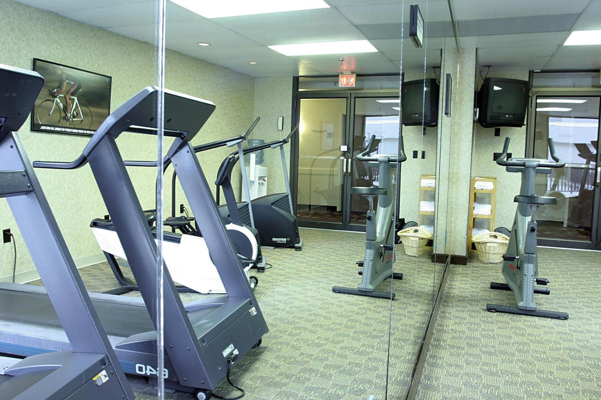 Magnuson Grand & Conference Center Somerset-Bridgewater מראה חיצוני תמונה
