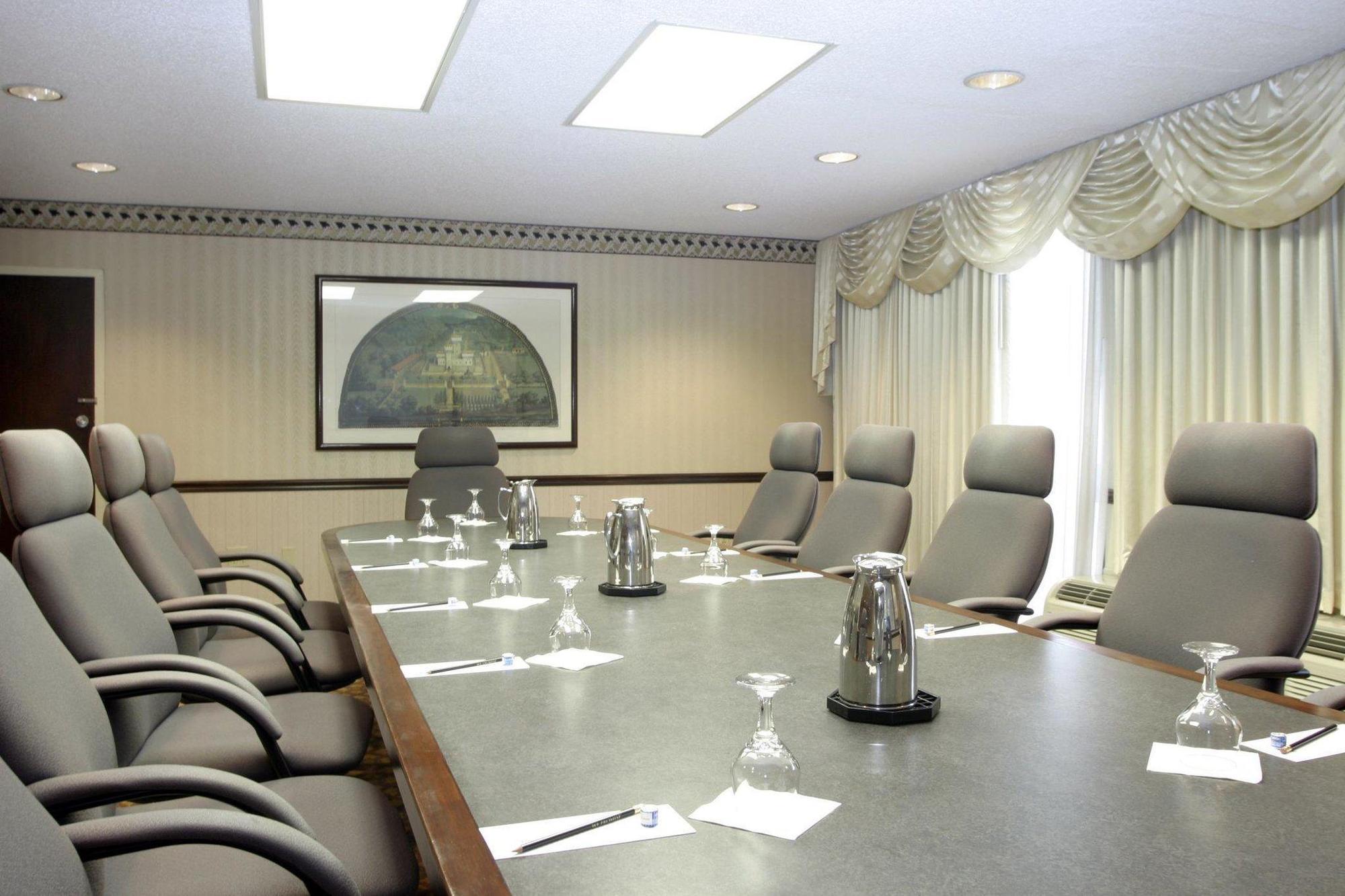Magnuson Grand & Conference Center Somerset-Bridgewater מראה חיצוני תמונה
