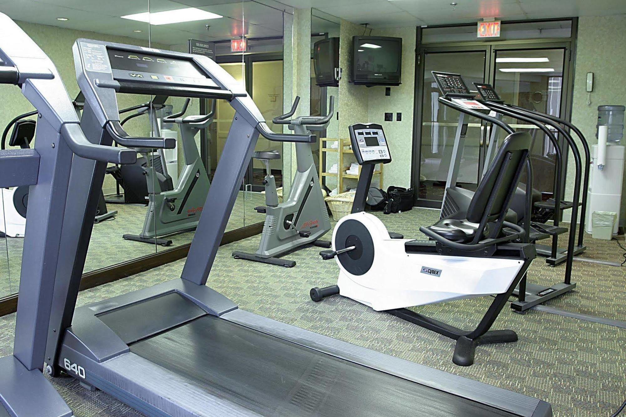 Magnuson Grand & Conference Center Somerset-Bridgewater מראה חיצוני תמונה