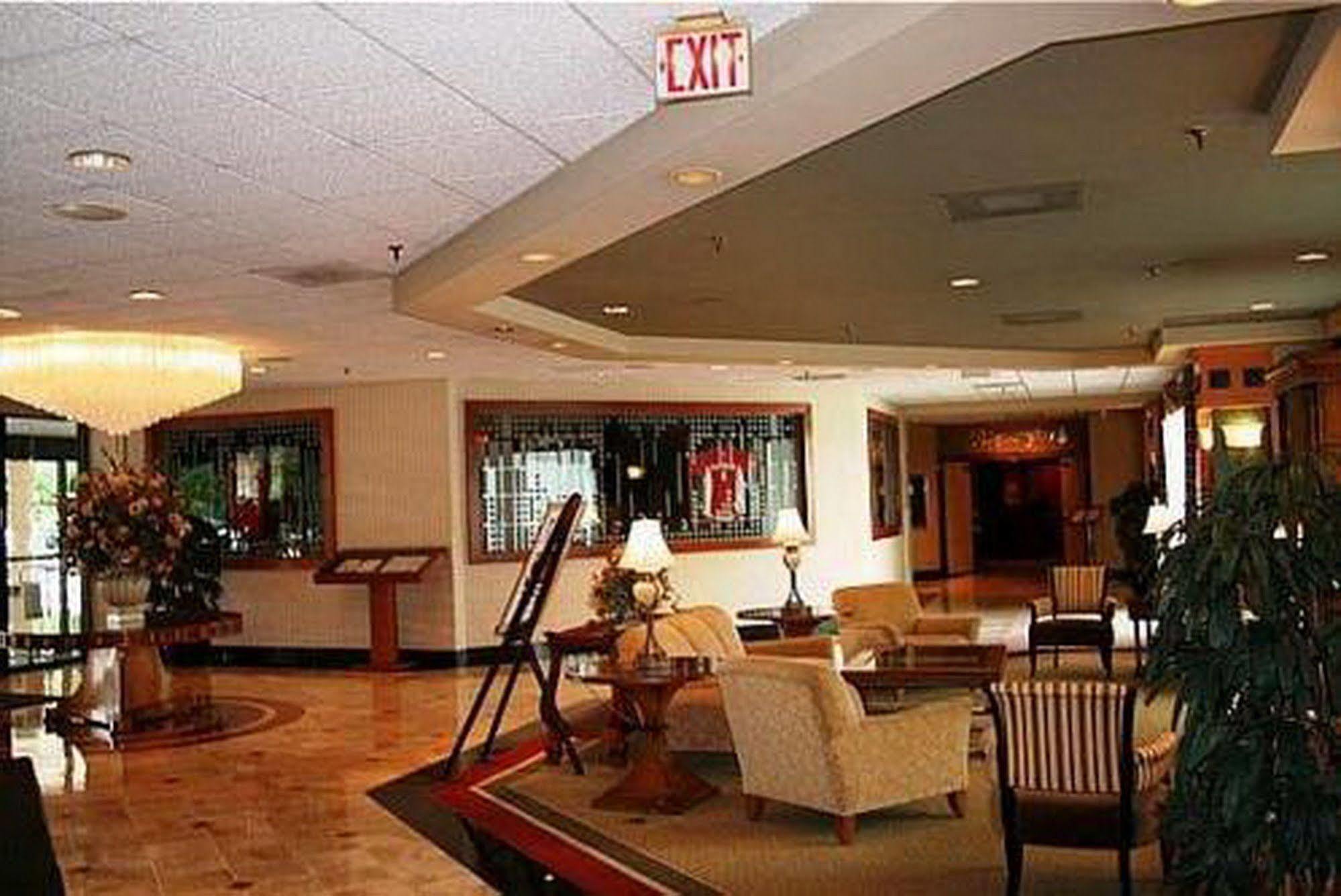 Magnuson Grand & Conference Center Somerset-Bridgewater מראה חיצוני תמונה
