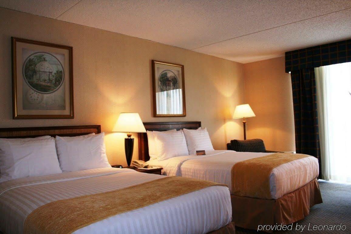 Magnuson Grand & Conference Center Somerset-Bridgewater מראה חיצוני תמונה