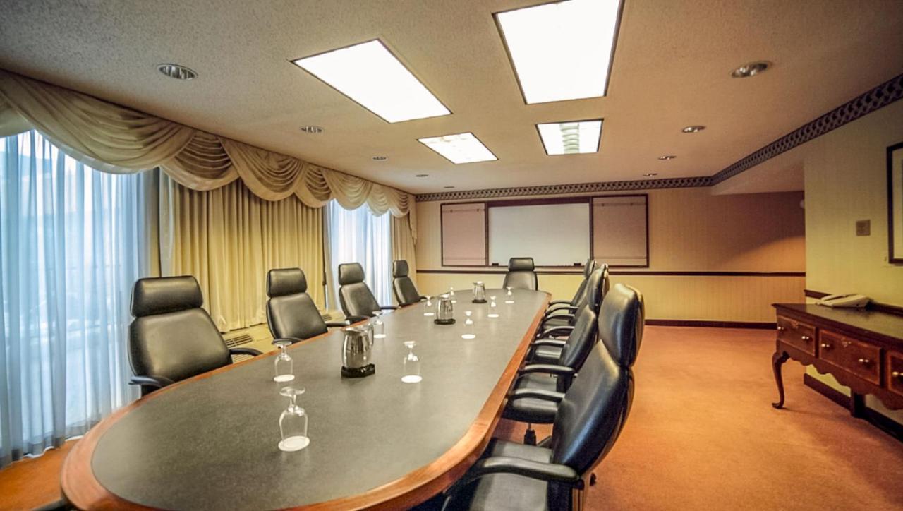Magnuson Grand & Conference Center Somerset-Bridgewater מראה חיצוני תמונה